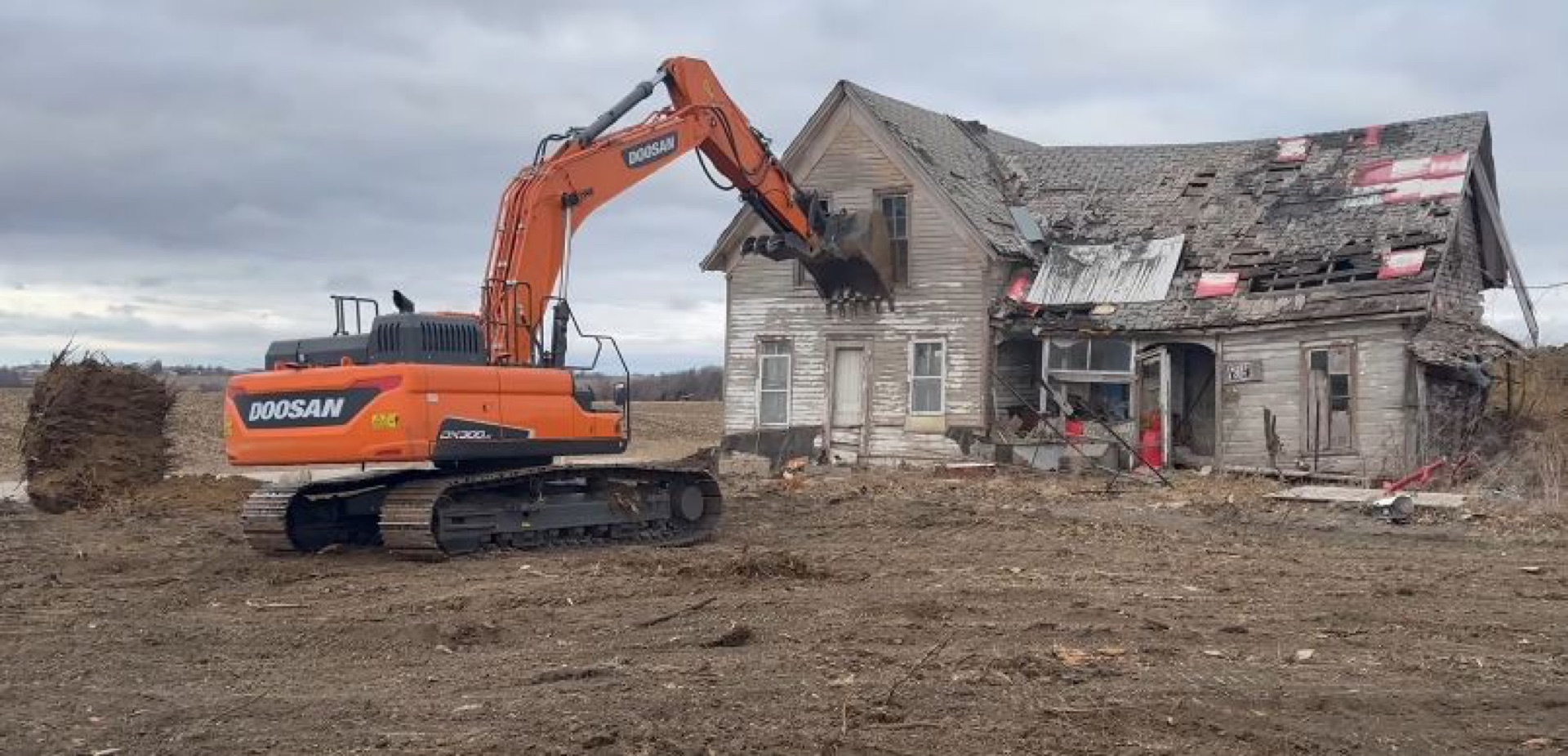 Demolition and site prep excavation near Melbourne, IA Demolition and site prep excavation near Melbourne, IA
